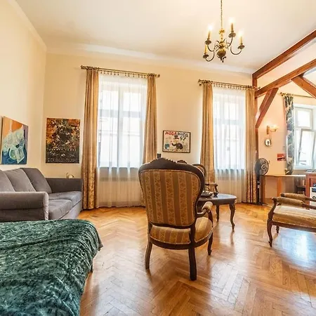 Apartment Climatic For 2-4 Person In Main Square