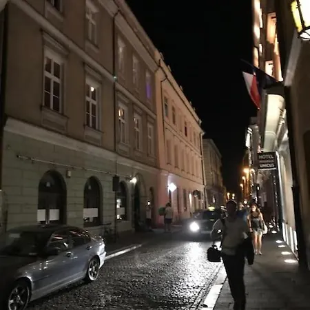 Apartment Climatic For 2-4 Person In Main Square *